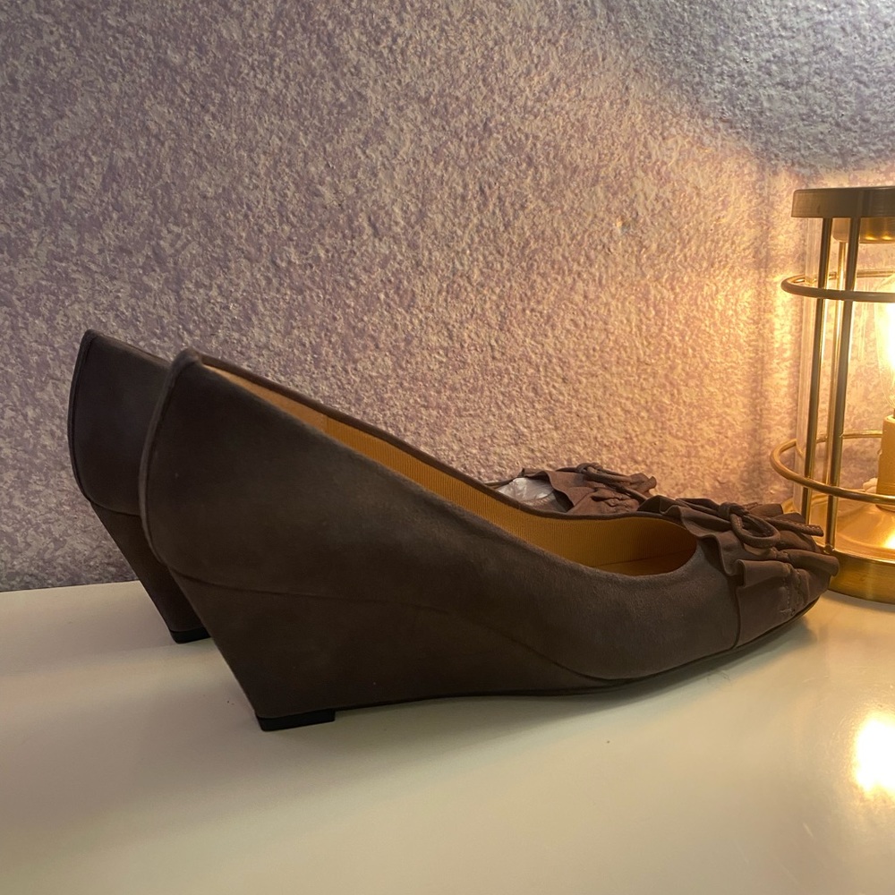 Dark grey wedges bow design size 9